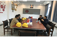 陜西潼關(guān)客戶來廠參觀礦用電機車生產(chǎn)流程